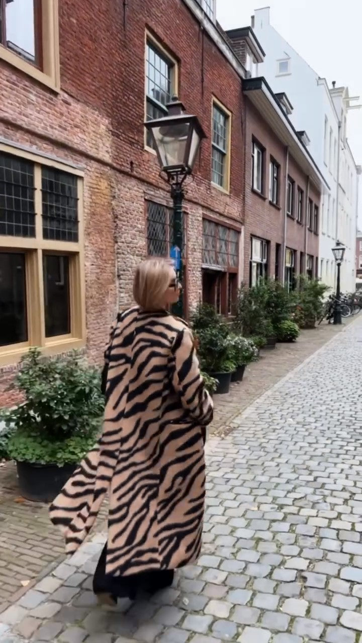 Classic Vintage Coat with a Flattering Fit