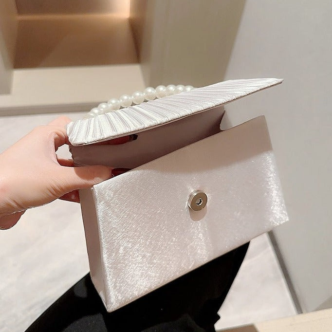 Beautifully Crafted Bag in a Classic Style