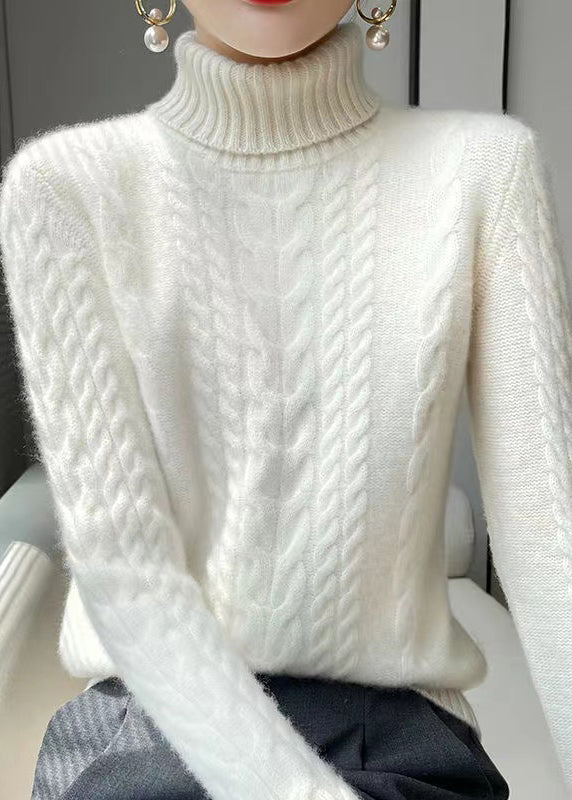 Effortlessly Elegant Sweater with a Timeless Design
