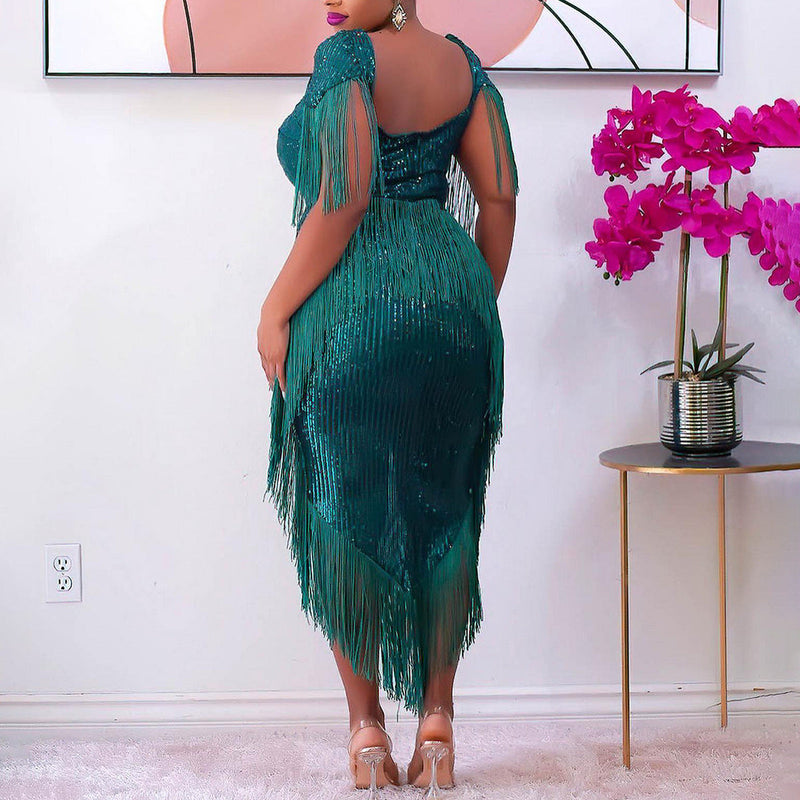 Beautifully Finished Dress in a Timeless Design