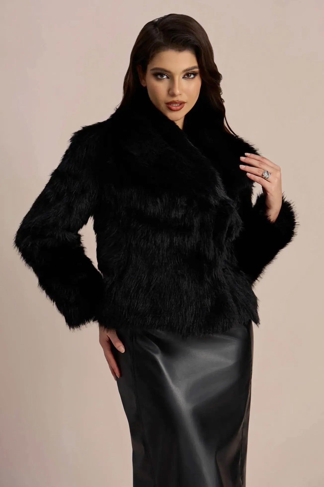 Effortlessly Elegant Jacket with a Timeless Design
