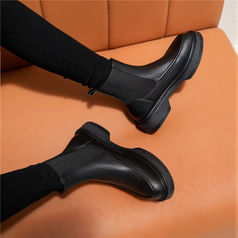 Elegantly Styled Boots for Everyday Wear