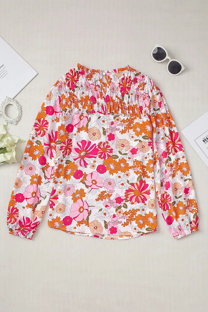 Sophisticated Blouse with a Clean Classic Look