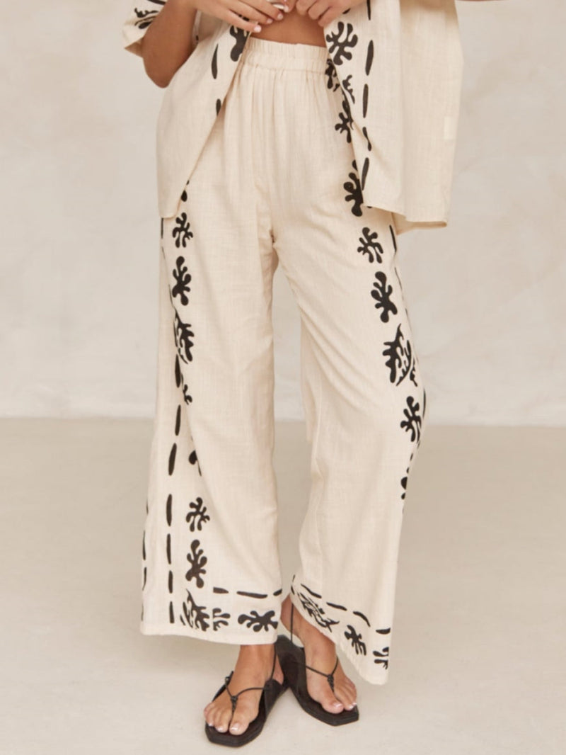Elegantly Styled Pants for Everyday Wear