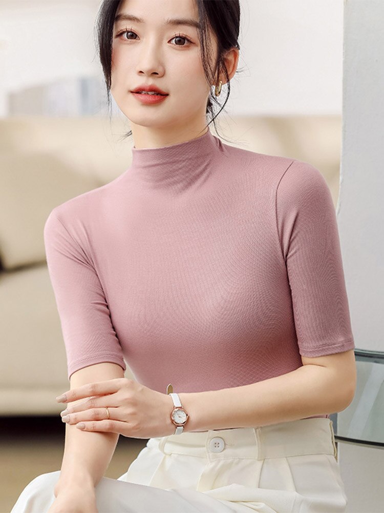 Effortlessly Elegant Blouse with a Timeless Design