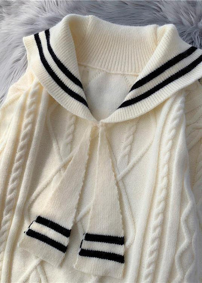 Classic Vintage Sweater with a Flattering Fit