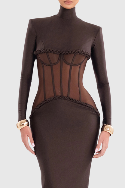 Beautifully Finished Dress in a Timeless Design