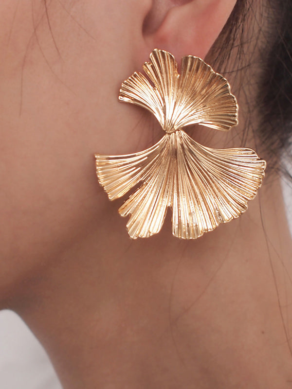 Effortlessly Elegant Garment with a Timeless Design