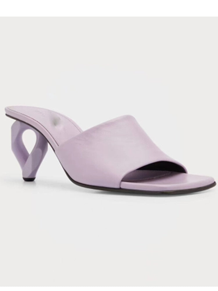 Well Tailored Sandals with a Graceful Silhouette