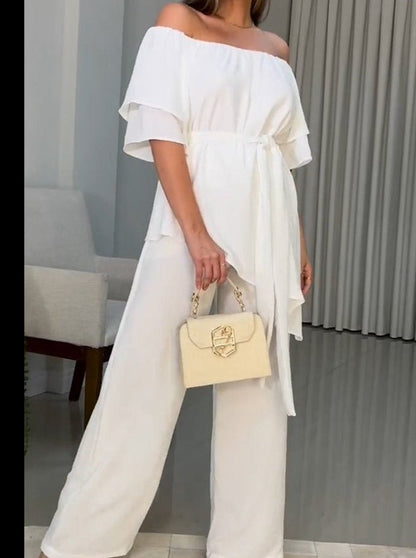 Effortlessly Elegant Trousers with a Timeless Design