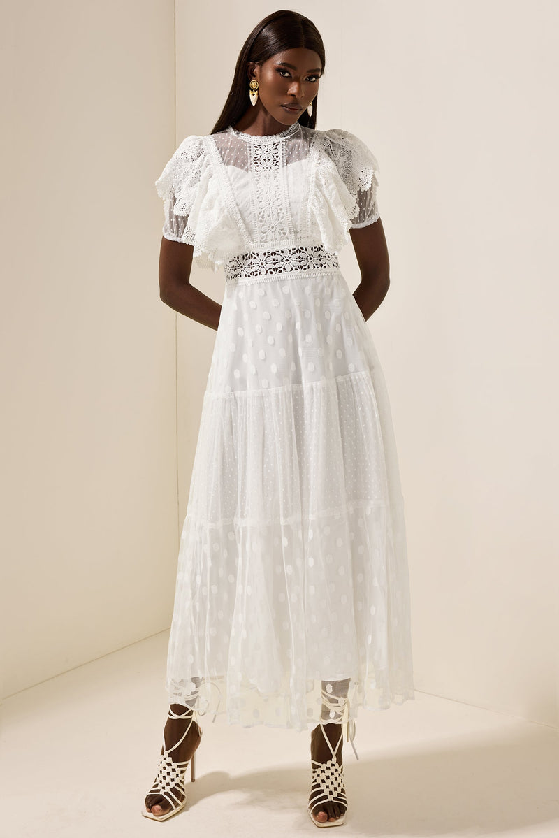 Effortlessly Elegant Dress with a Timeless Design