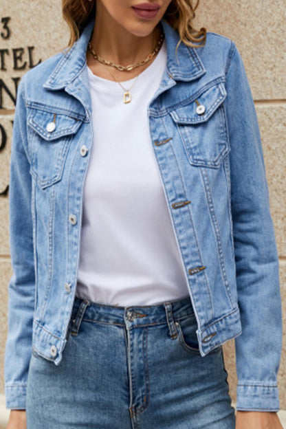 Effortlessly Elegant Garment with a Timeless Design