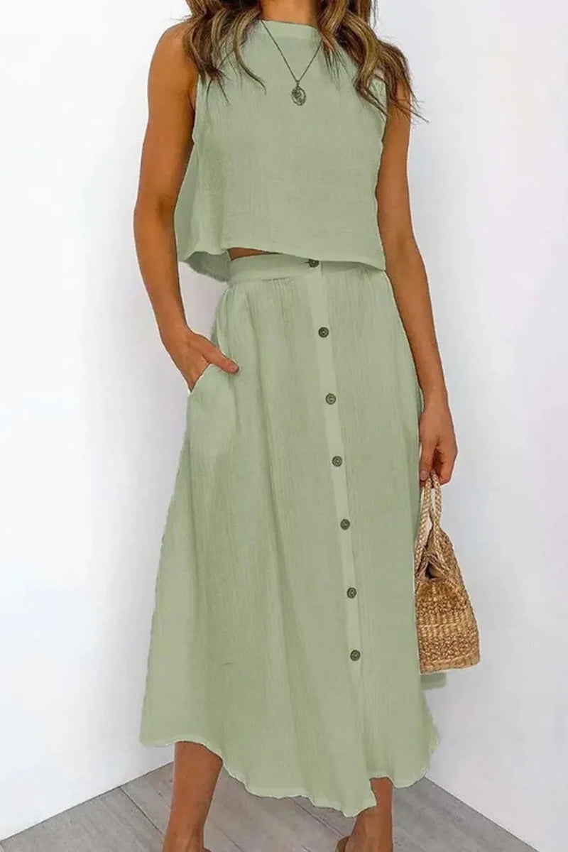 Effortlessly Elegant Top with a Timeless Design