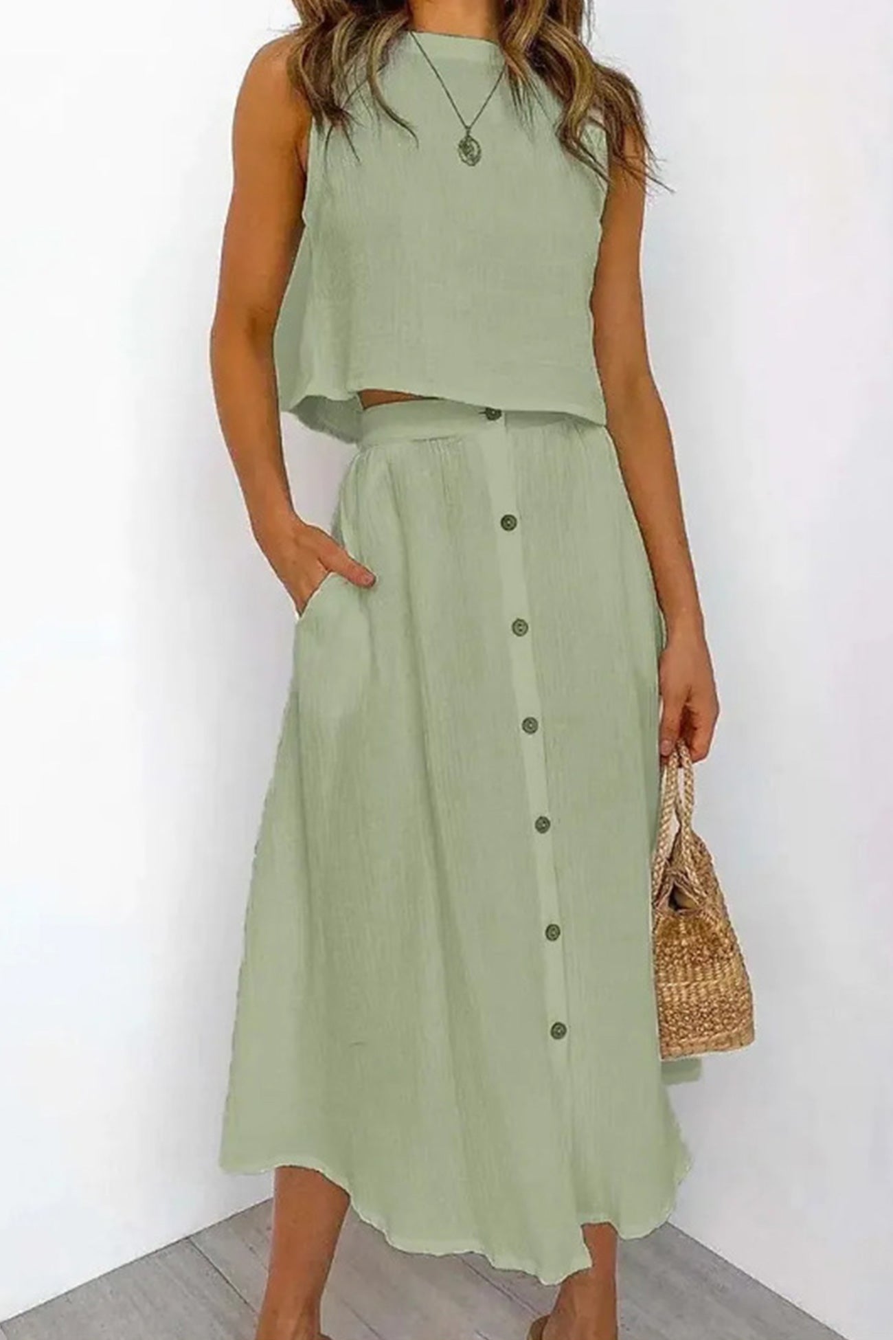 Effortlessly Elegant Top with a Timeless Design