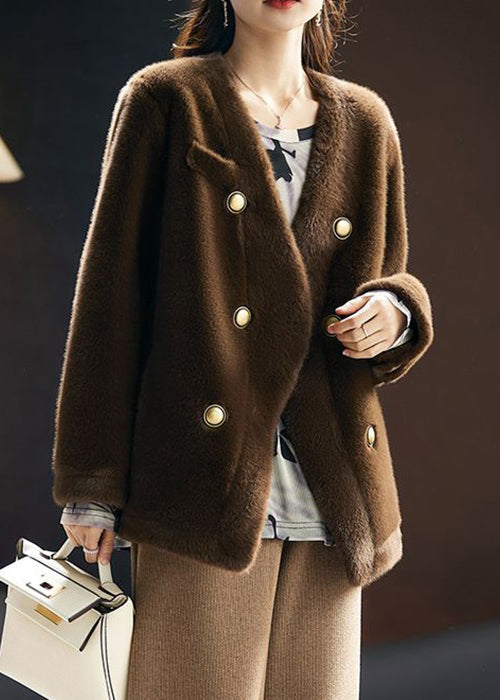 Well Tailored Coat with a Graceful Silhouette