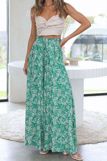 Classic Vintage Trousers with a Flattering Fit