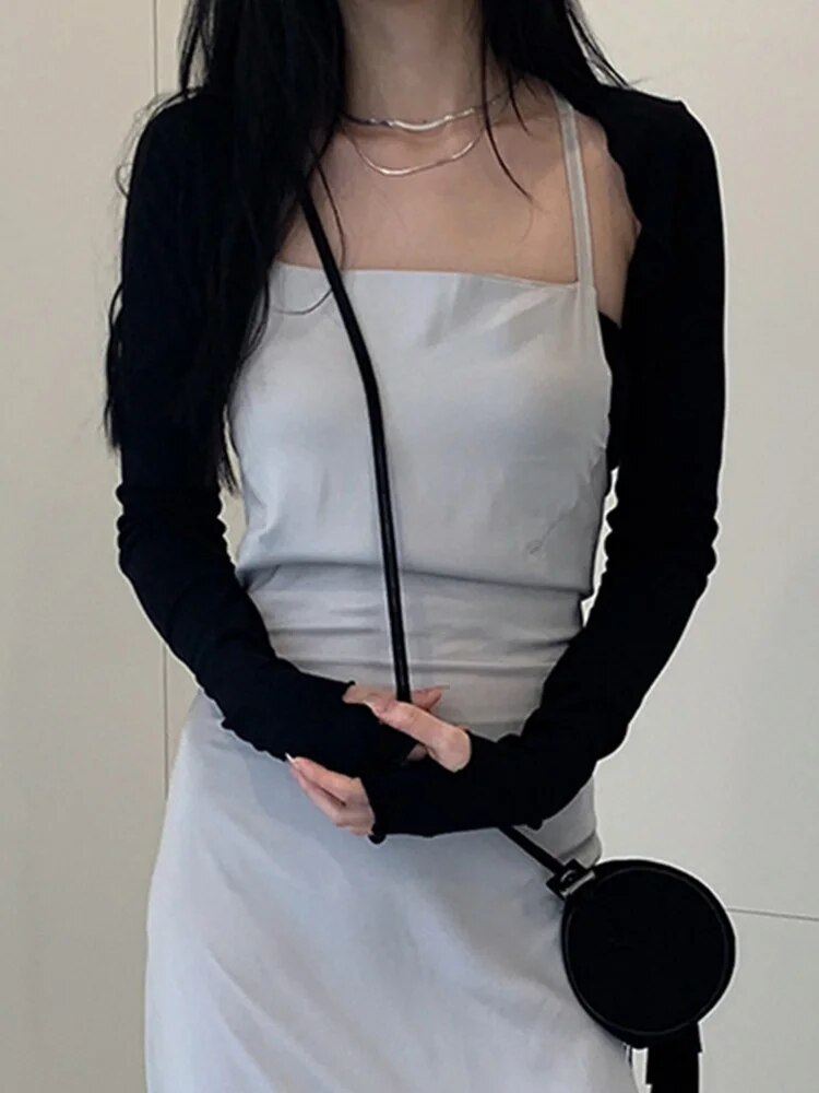 Well Tailored Cardigan with a Graceful Silhouette