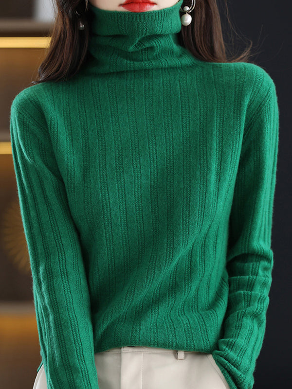 Classic Vintage Sweater with a Flattering Fit