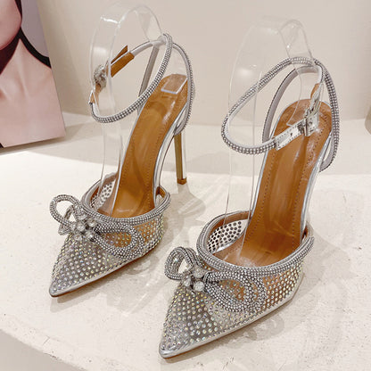 Effortlessly Elegant Heels with a Timeless Design
