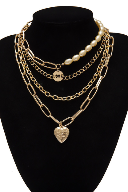 Effortlessly Elegant Garment with a Timeless Design