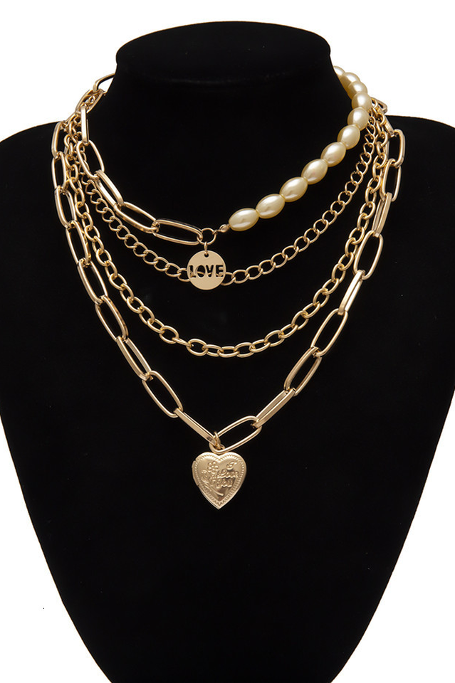 Effortlessly Elegant Garment with a Timeless Design
