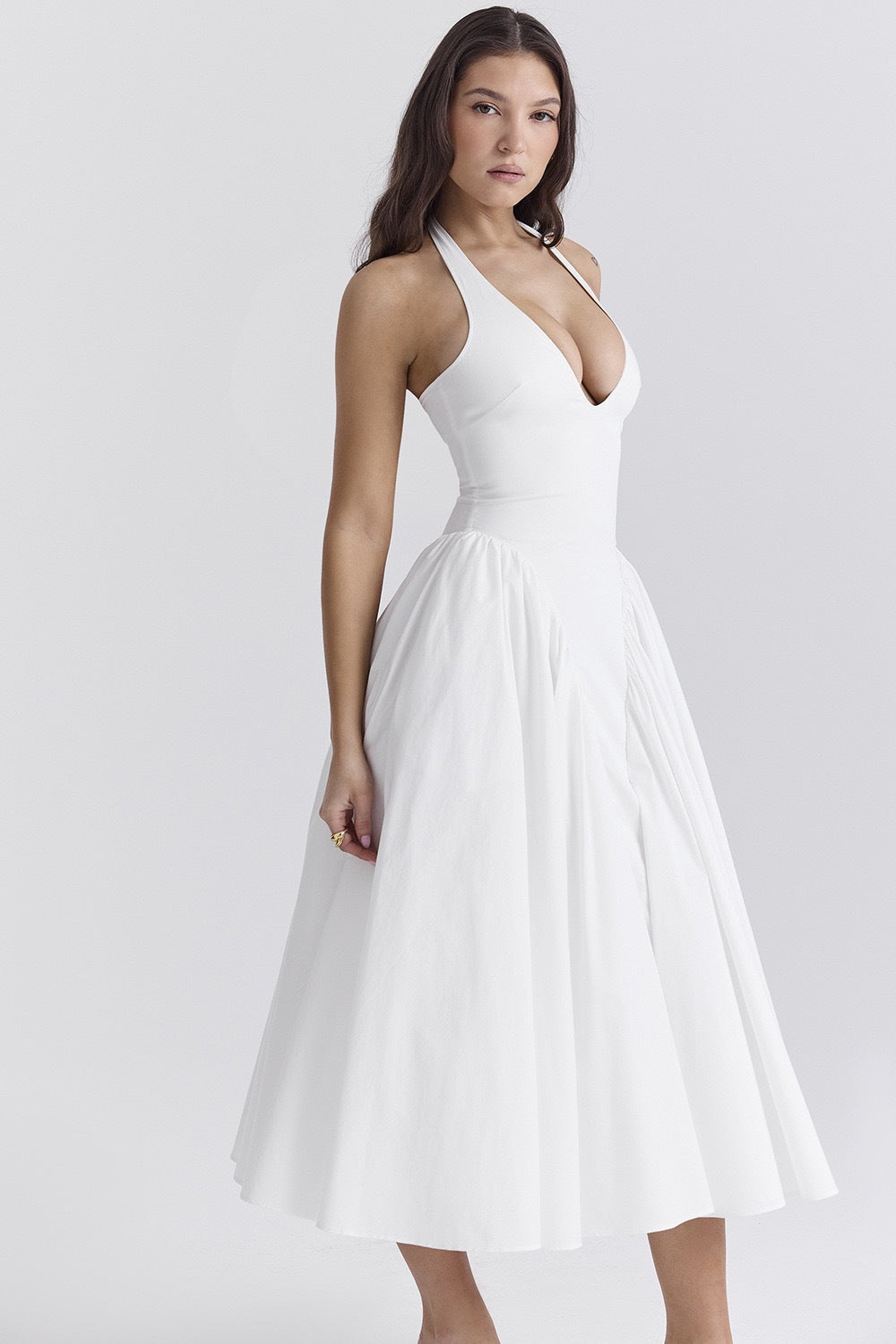 Sophisticated Dress with a Clean Classic Look