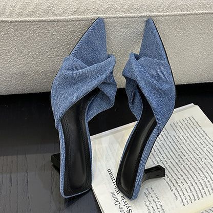 Classic Vintage Heels with a Flattering Fit