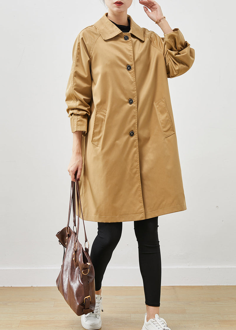 Well Tailored Coat with a Graceful Silhouette