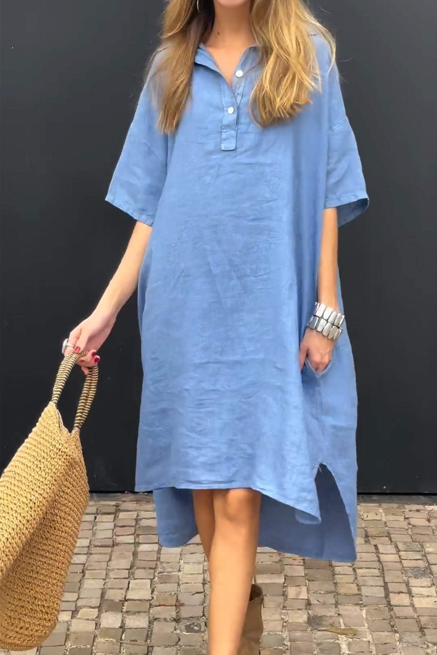 Gracefully Styled Dress for Any Occasion