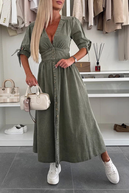 Classic Vintage & Enduringly Stylish Dress