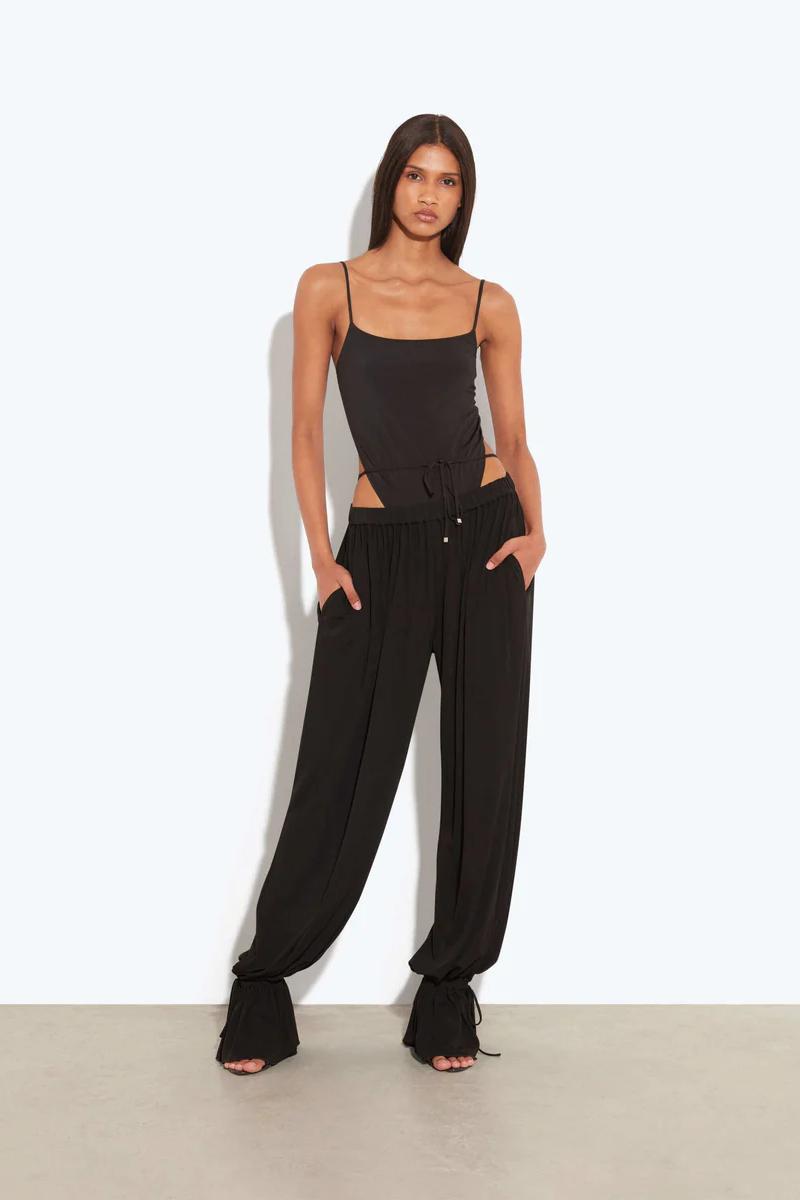 Effortlessly Elegant Swimsuit with a Timeless Design