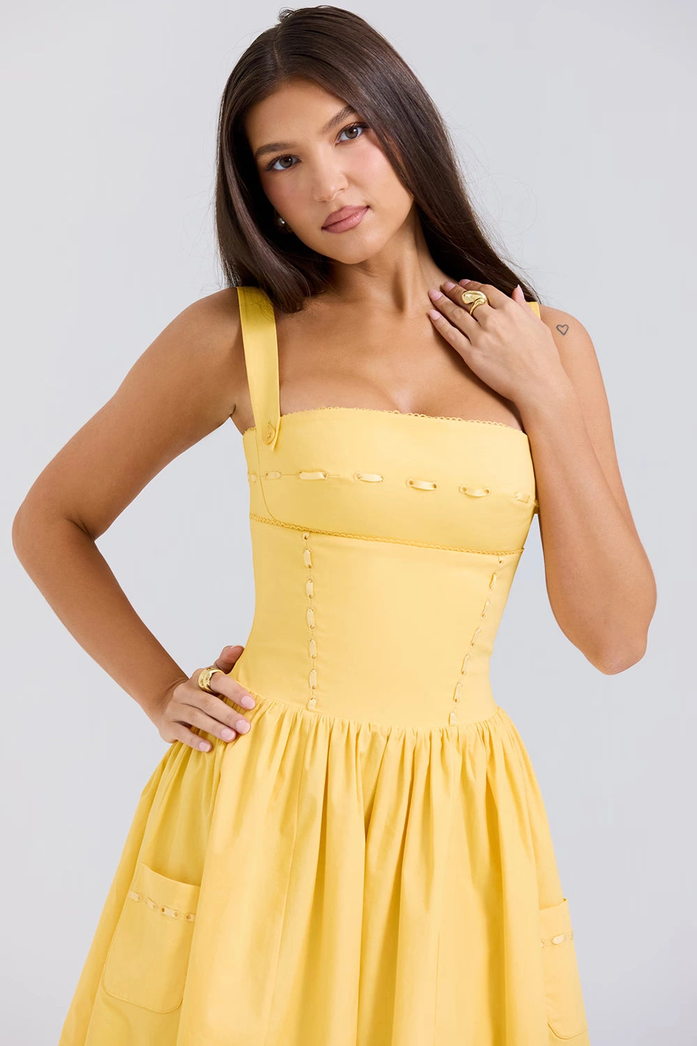 Sophisticated Dress with a Clean Classic Look