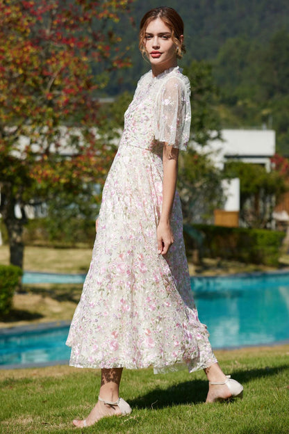 Classic Vintage Dress with a Flattering Fit