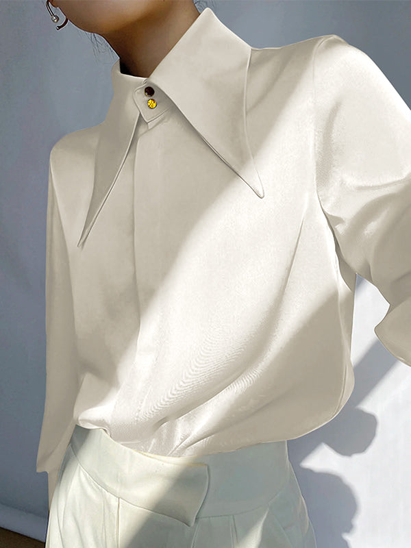 Well Tailored Blouse with a Graceful Silhouette