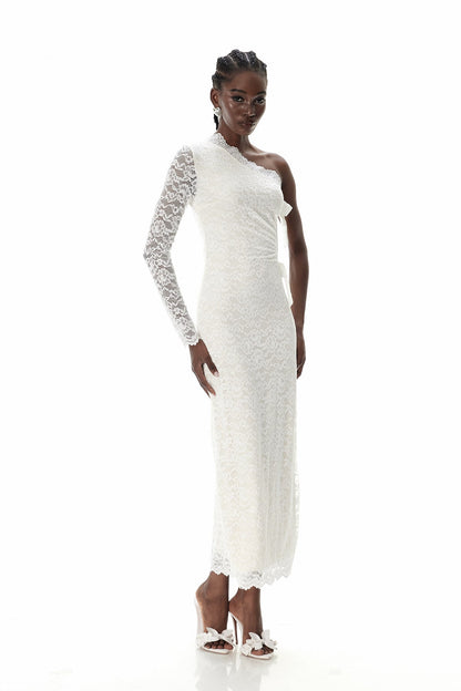 A Vintage Style Dress with Delicate Timeless Details