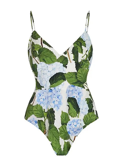 Effortlessly Elegant Swimsuit with a Timeless Design