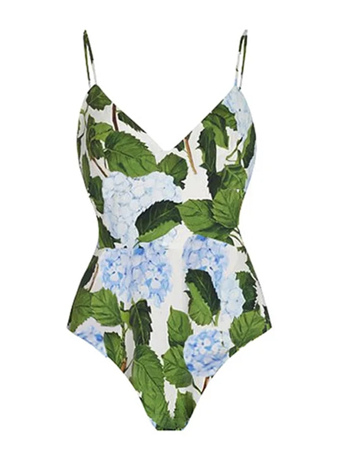 Effortlessly Elegant Swimsuit with a Timeless Design
