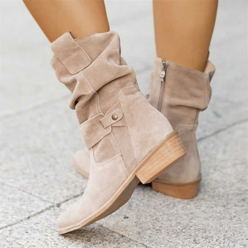Effortlessly Elegant Shoes with a Timeless Design