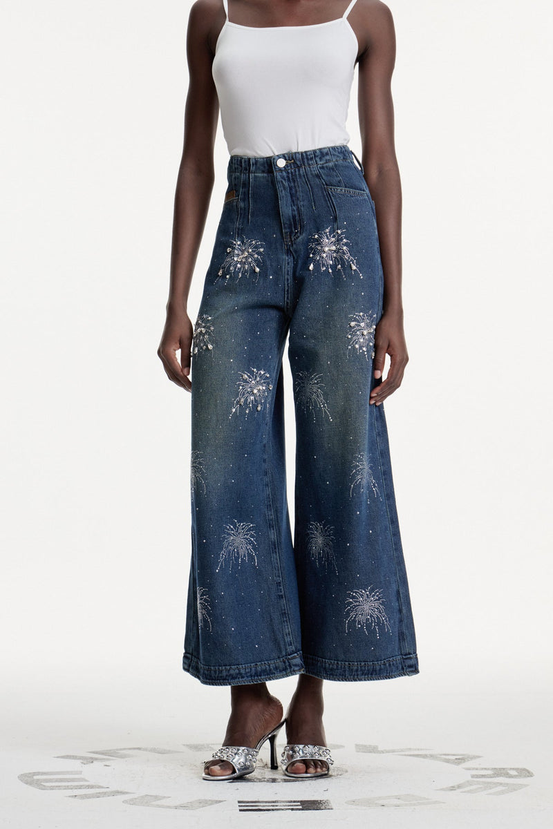 Well Tailored Garment with a Graceful Silhouette