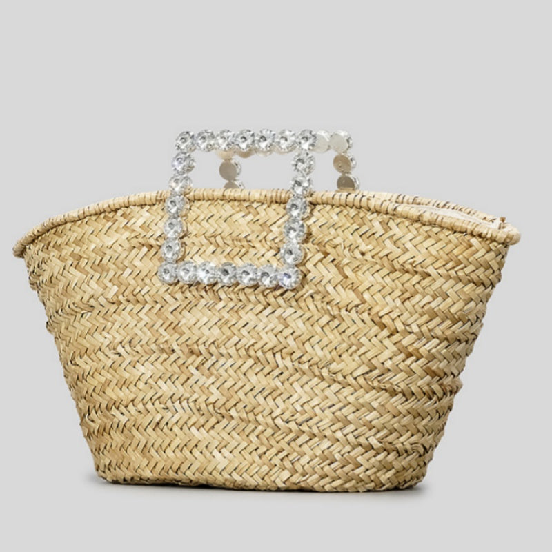 Gracefully Styled Bag for Any Occasion