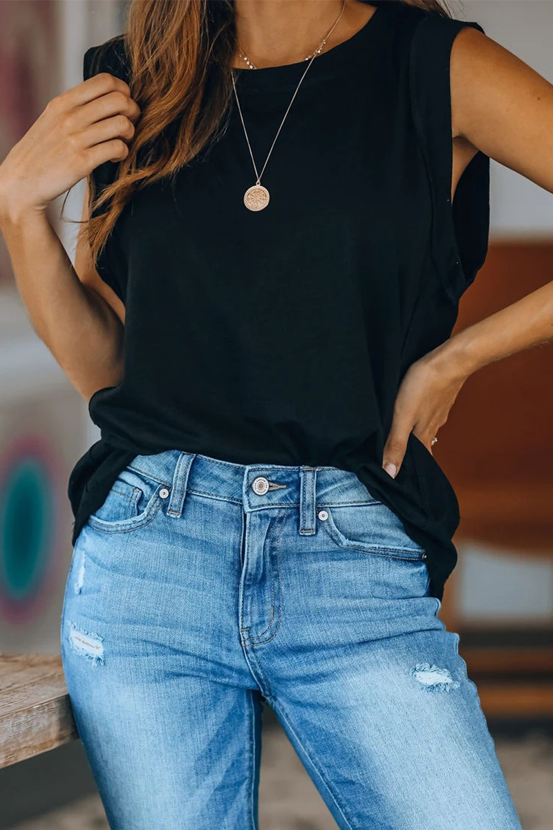 Effortlessly Elegant T-Shirt with a Timeless Design