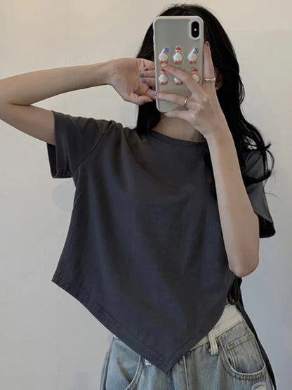 Effortlessly Elegant T-Shirt with a Timeless Design