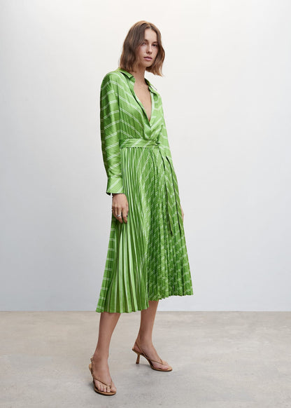 Classic Vintage & Enduringly Stylish Dress