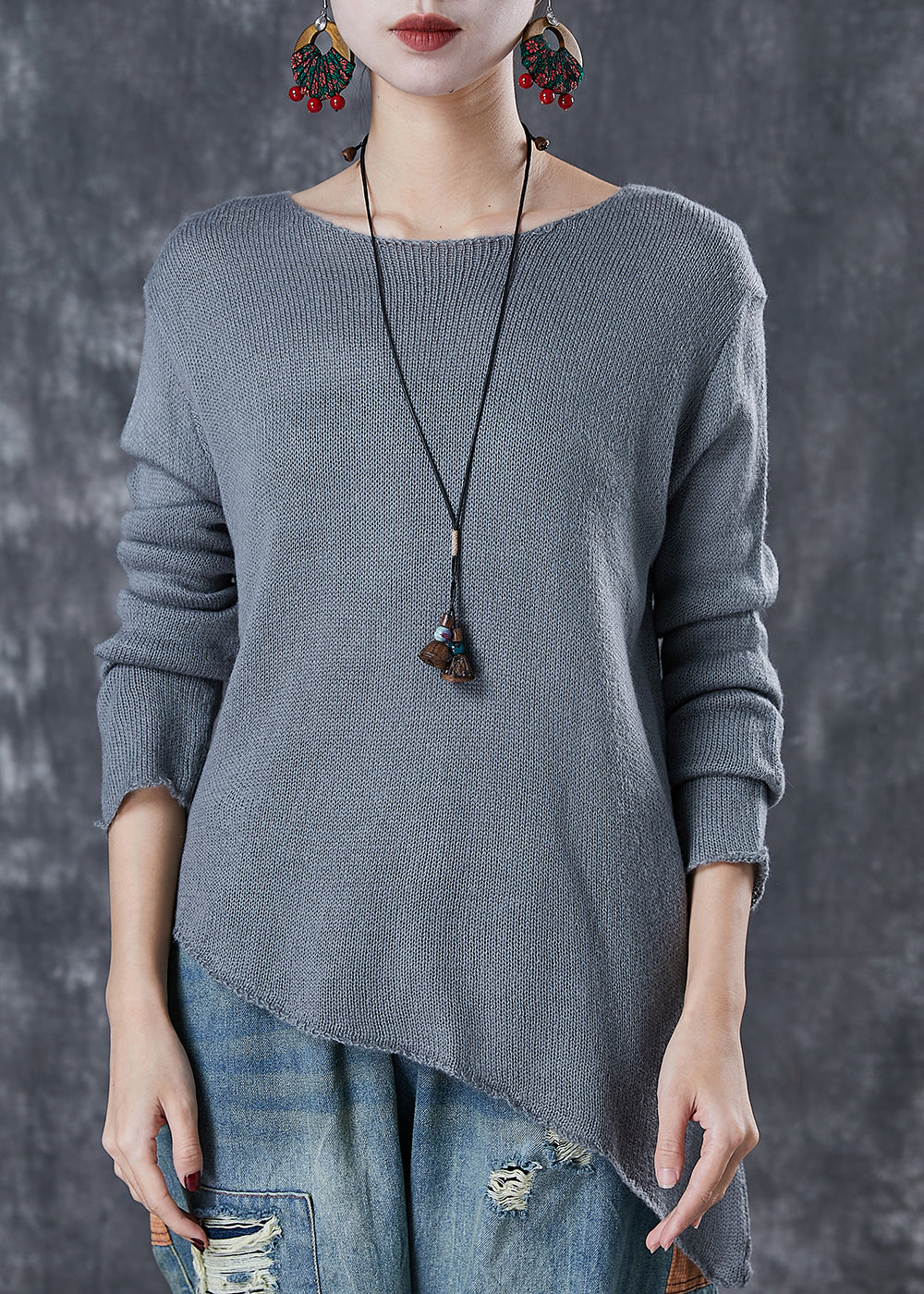 Effortlessly Elegant Sweater with a Timeless Design