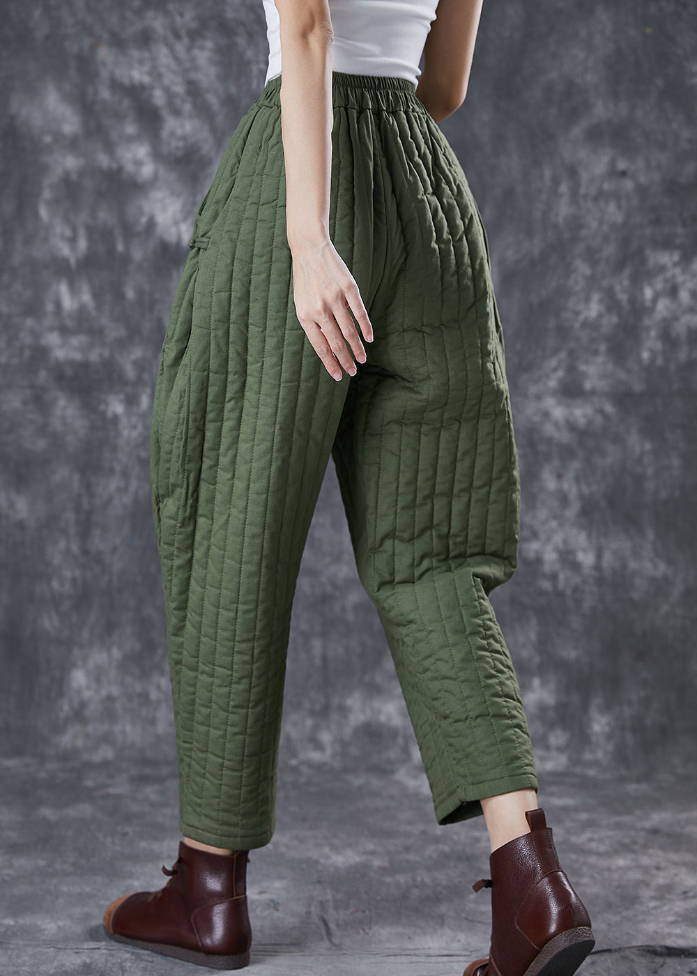Classic Vintage Pants with a Flattering Fit
