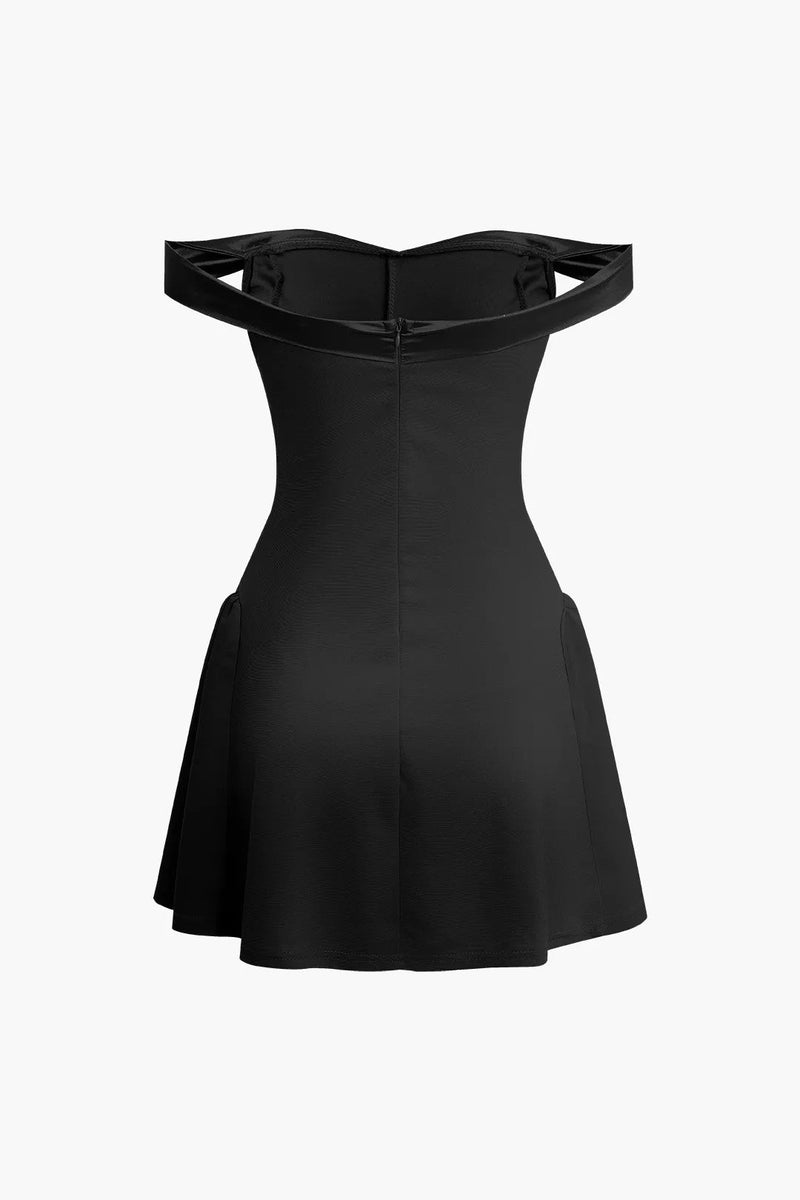 Gracefully Styled Dress for Any Occasion