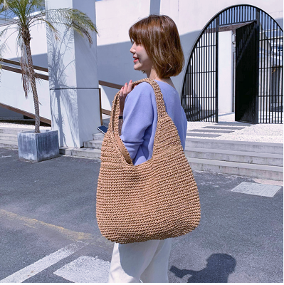 Gracefully Styled Bag for Any Occasion