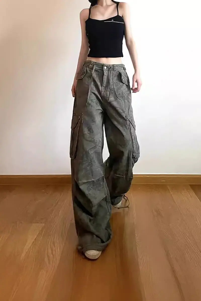 Elegantly Styled Pants for Everyday Wear