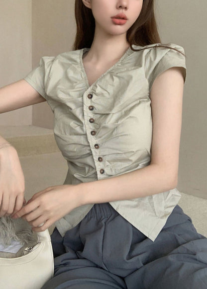 Effortlessly Elegant Shirt with a Timeless Design
