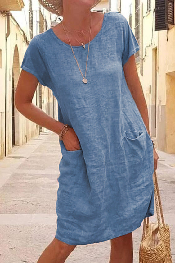 Gracefully Styled Dress for Any Occasion